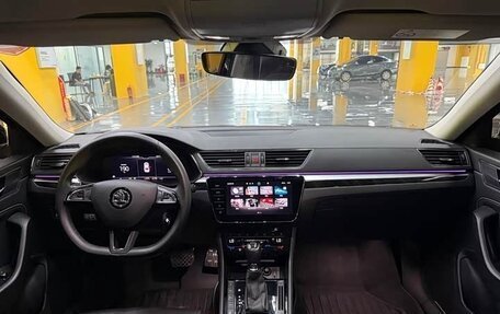 Skoda Superb III рестайлинг, 2023 год, 2 285 000 рублей, 3 фотография