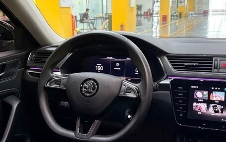 Skoda Superb III рестайлинг, 2023 год, 2 285 000 рублей, 8 фотография