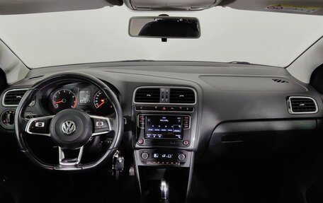 Volkswagen Polo VI (EU Market), 2019 год, 1 380 000 рублей, 10 фотография