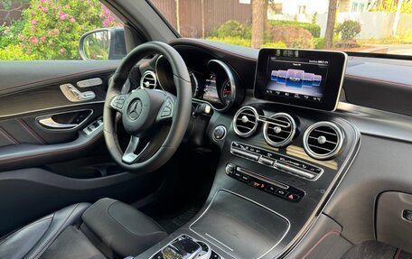 Mercedes-Benz GLC Coupe AMG, 2017 год, 3 200 000 рублей, 28 фотография