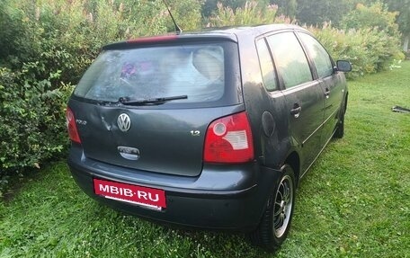Volkswagen Polo IV рестайлинг, 2003 год, 250 000 рублей, 3 фотография