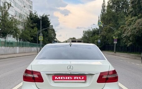 Mercedes-Benz E-Класс, 2010 год, 1 100 000 рублей, 6 фотография