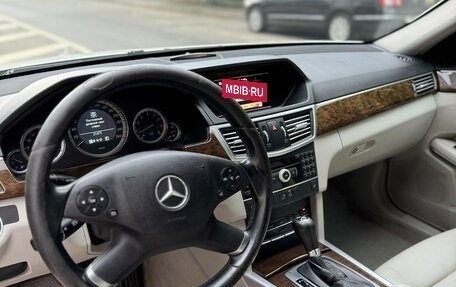 Mercedes-Benz E-Класс, 2010 год, 1 100 000 рублей, 5 фотография