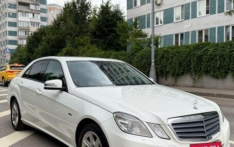 Mercedes-Benz E-Класс, 2010 год, 1 100 000 рублей, 3 фотография