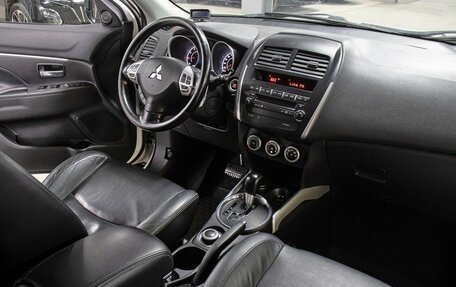 Mitsubishi ASX I рестайлинг, 2010 год, 949 000 рублей, 11 фотография