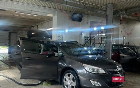 Opel Astra J, 2012 год, 630 000 рублей, 6 фотография