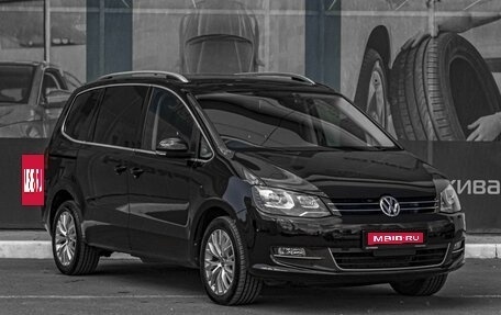 Volkswagen Sharan II, 2013 год, 1 399 000 рублей, 1 фотография