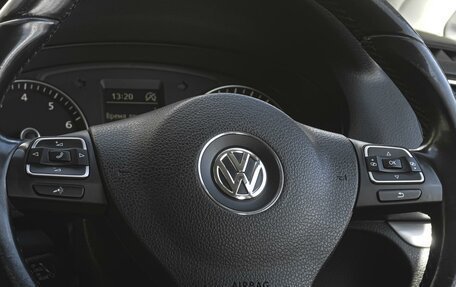 Volkswagen Sharan II, 2013 год, 1 399 000 рублей, 21 фотография