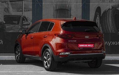 KIA Sportage IV рестайлинг, 2020 год, 2 369 000 рублей, 2 фотография