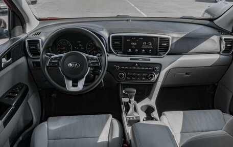 KIA Sportage IV рестайлинг, 2020 год, 2 369 000 рублей, 6 фотография