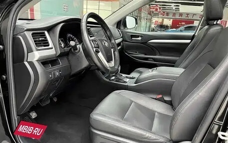 Toyota Highlander III, 2021 год, 3 716 080 рублей, 12 фотография