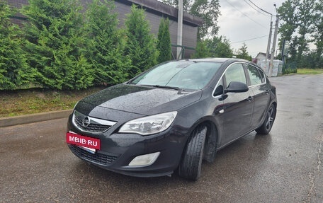 Opel Astra J, 2011 год, 635 000 рублей, 2 фотография