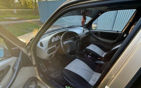 Chevrolet Niva I рестайлинг, 2006 год, 330 000 рублей, 2 фотография