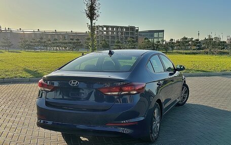 Hyundai Elantra VI рестайлинг, 2018 год, 920 000 рублей, 3 фотография