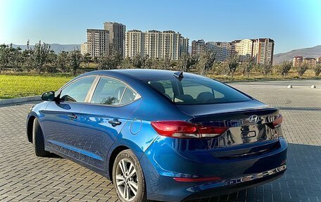 Hyundai Elantra VI рестайлинг, 2018 год, 920 000 рублей, 4 фотография