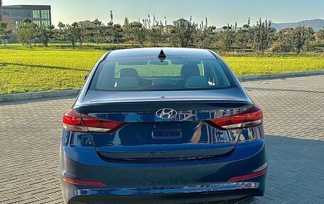 Hyundai Elantra VI рестайлинг, 2018 год, 920 000 рублей, 5 фотография
