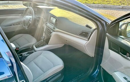 Hyundai Elantra VI рестайлинг, 2018 год, 920 000 рублей, 13 фотография