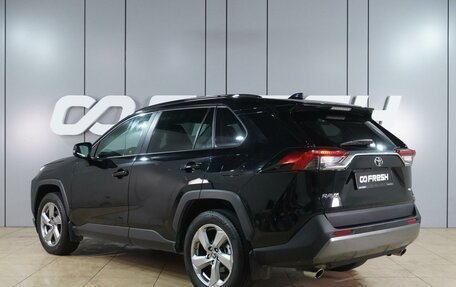 Toyota RAV4, 2021 год, 3 999 000 рублей, 2 фотография