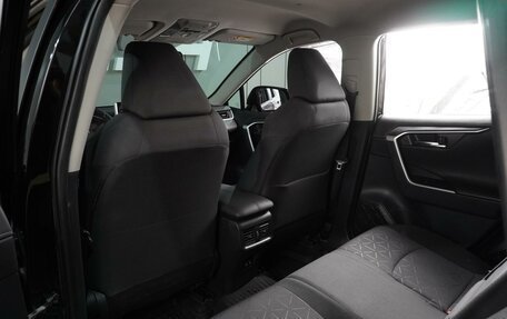 Toyota RAV4, 2021 год, 3 999 000 рублей, 11 фотография