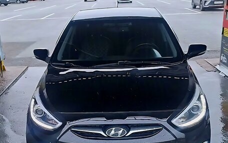 Hyundai Solaris II рестайлинг, 2012 год, 650 000 рублей, 1 фотография