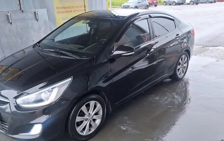 Hyundai Solaris II рестайлинг, 2012 год, 650 000 рублей, 4 фотография