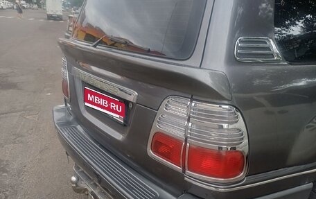 Toyota Land Cruiser 100 рестайлинг 2, 1999 год, 1 980 000 рублей, 1 фотография