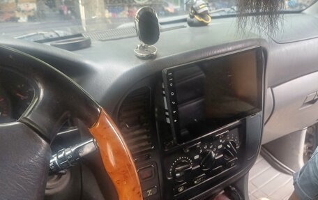Toyota Land Cruiser 100 рестайлинг 2, 1999 год, 1 980 000 рублей, 7 фотография