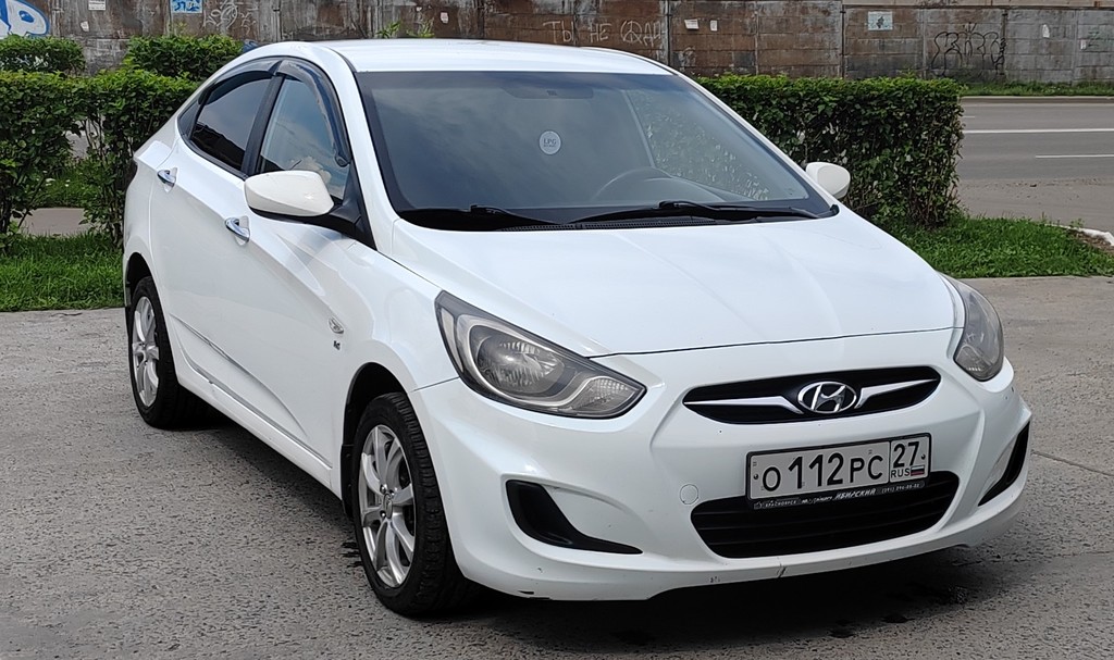 Hyundai Solaris I, 2012 год, 650 000 рублей, 7 фотография
