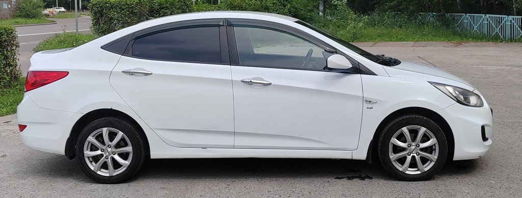 Hyundai Solaris I, 2012 год, 650 000 рублей, 6 фотография