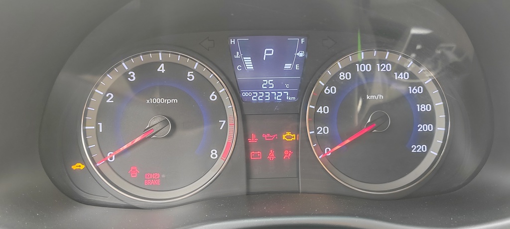Hyundai Solaris I, 2012 год, 650 000 рублей, 12 фотография
