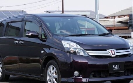 Toyota ISis I, 2013 год, 1 100 000 рублей, 7 фотография