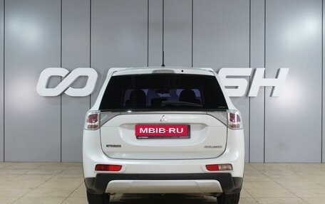 Mitsubishi Outlander III рестайлинг 3, 2014 год, 1 299 000 рублей, 4 фотография