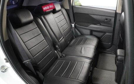 Mitsubishi Outlander III рестайлинг 3, 2014 год, 1 299 000 рублей, 7 фотография