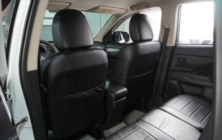 Mitsubishi Outlander III рестайлинг 3, 2014 год, 1 299 000 рублей, 11 фотография