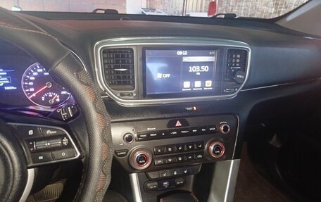 KIA Sportage IV рестайлинг, 2020 год, 2 850 000 рублей, 13 фотография