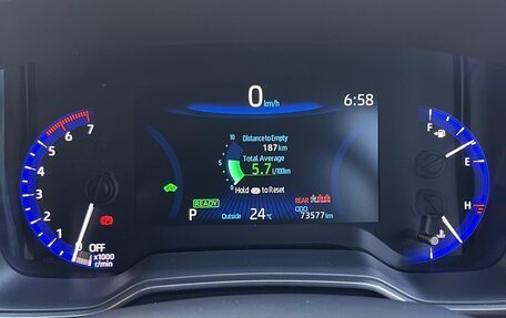 Toyota Corolla, 2019 год, 2 200 000 рублей, 18 фотография