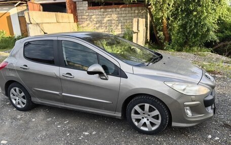 Peugeot 308 II, 2010 год, 530 000 рублей, 2 фотография