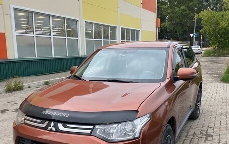 Mitsubishi Outlander III рестайлинг 3, 2013 год, 1 400 000 рублей, 1 фотография