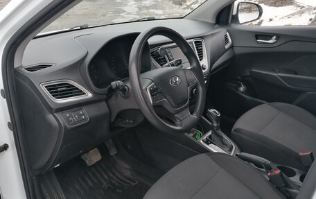 Hyundai Solaris II рестайлинг, 2019 год, 1 290 000 рублей, 12 фотография