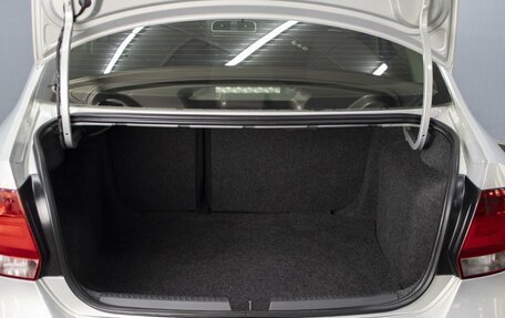 Volkswagen Polo VI (EU Market), 2013 год, 900 000 рублей, 18 фотография