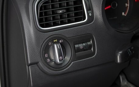 Volkswagen Polo VI (EU Market), 2013 год, 900 000 рублей, 15 фотография
