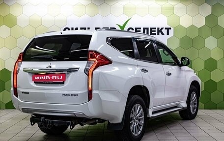 Mitsubishi Pajero Sport III рестайлинг, 2017 год, 2 800 000 рублей, 2 фотография