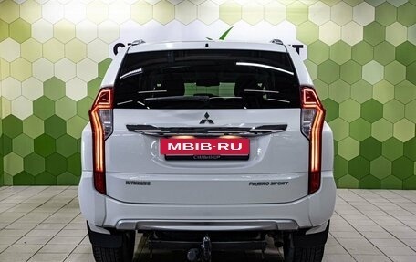 Mitsubishi Pajero Sport III рестайлинг, 2017 год, 2 800 000 рублей, 4 фотография