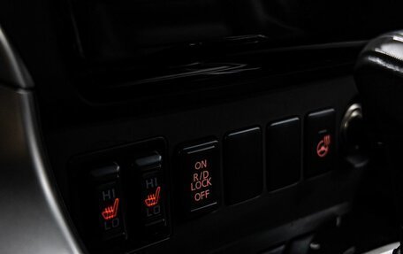 Mitsubishi Pajero Sport III рестайлинг, 2017 год, 2 800 000 рублей, 21 фотография