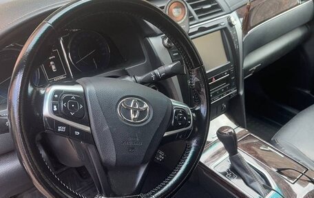 Toyota Camry, 2017 год, 1 800 000 рублей, 2 фотография