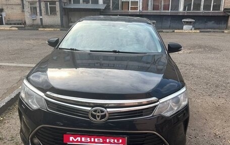 Toyota Camry, 2017 год, 1 800 000 рублей, 3 фотография