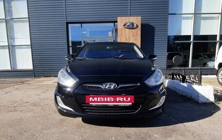 Hyundai Solaris II рестайлинг, 2012 год, 670 000 рублей, 2 фотография