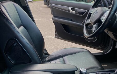 Mercedes-Benz C-Класс, 2011 год, 1 200 000 рублей, 4 фотография