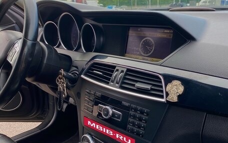 Mercedes-Benz C-Класс, 2011 год, 1 200 000 рублей, 3 фотография
