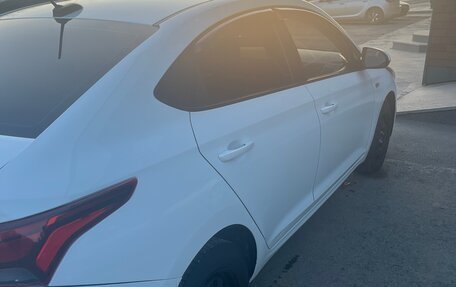 Hyundai Solaris II рестайлинг, 2018 год, 850 000 рублей, 7 фотография